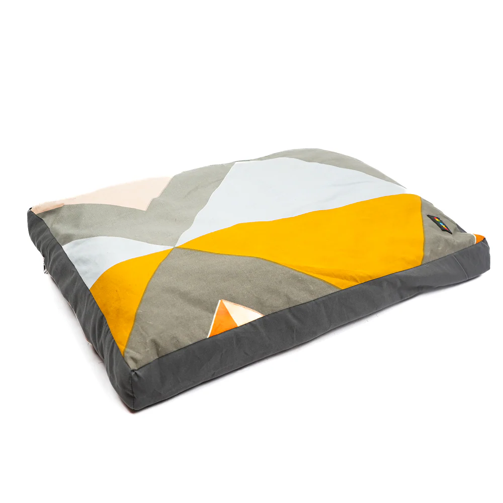 Skatrs Sunshine Snuggle Flat Bed for Dogs & Cats (Yellow) - Image 10