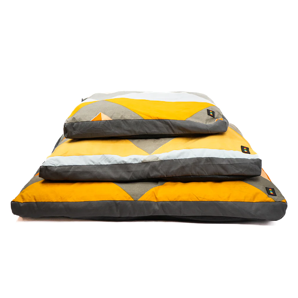 Skatrs Sunshine Snuggle Flat Bed for Dogs & Cats (Yellow) - Image 13